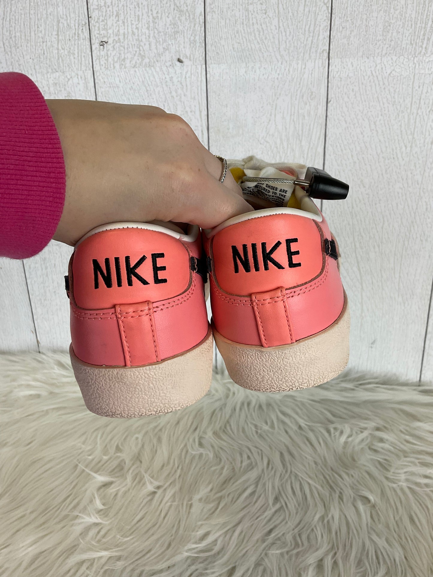 Shoes Sneakers By Nike In Pink, Size: 8.5