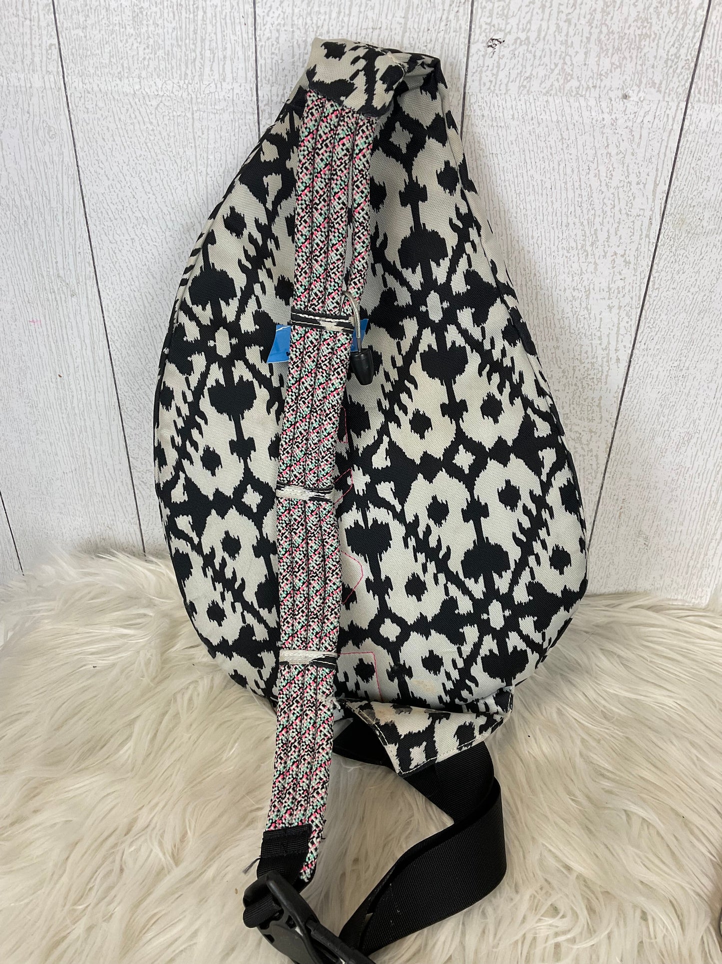 Backpack By Kavu, Size: Medium