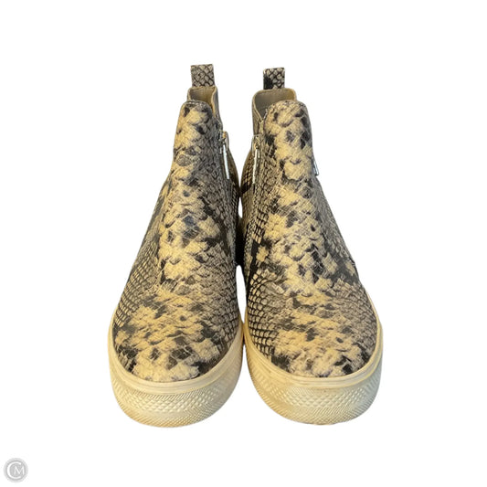 Shoes Sneakers By Steve Madden In Snakeskin Print, Size: 8.5