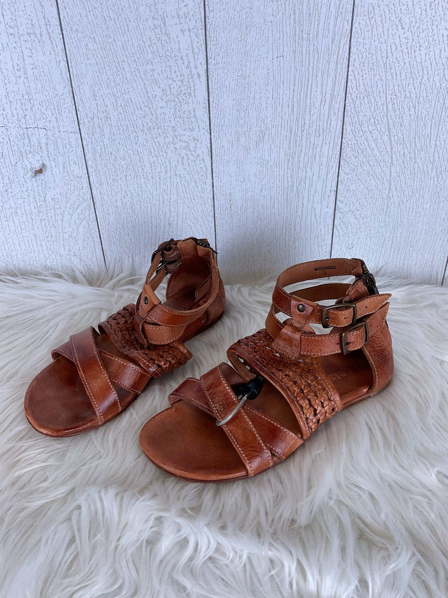 Sandals Designer By Bed Stu In Brown, Size: 6