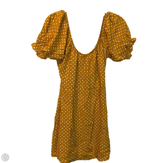 Dress Casual Short By Urban Outfitters In Polkadot Pattern, Size: S