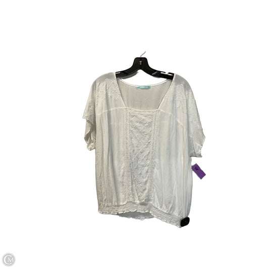 Top Short Sleeve By Maurices In White, Size: Xl