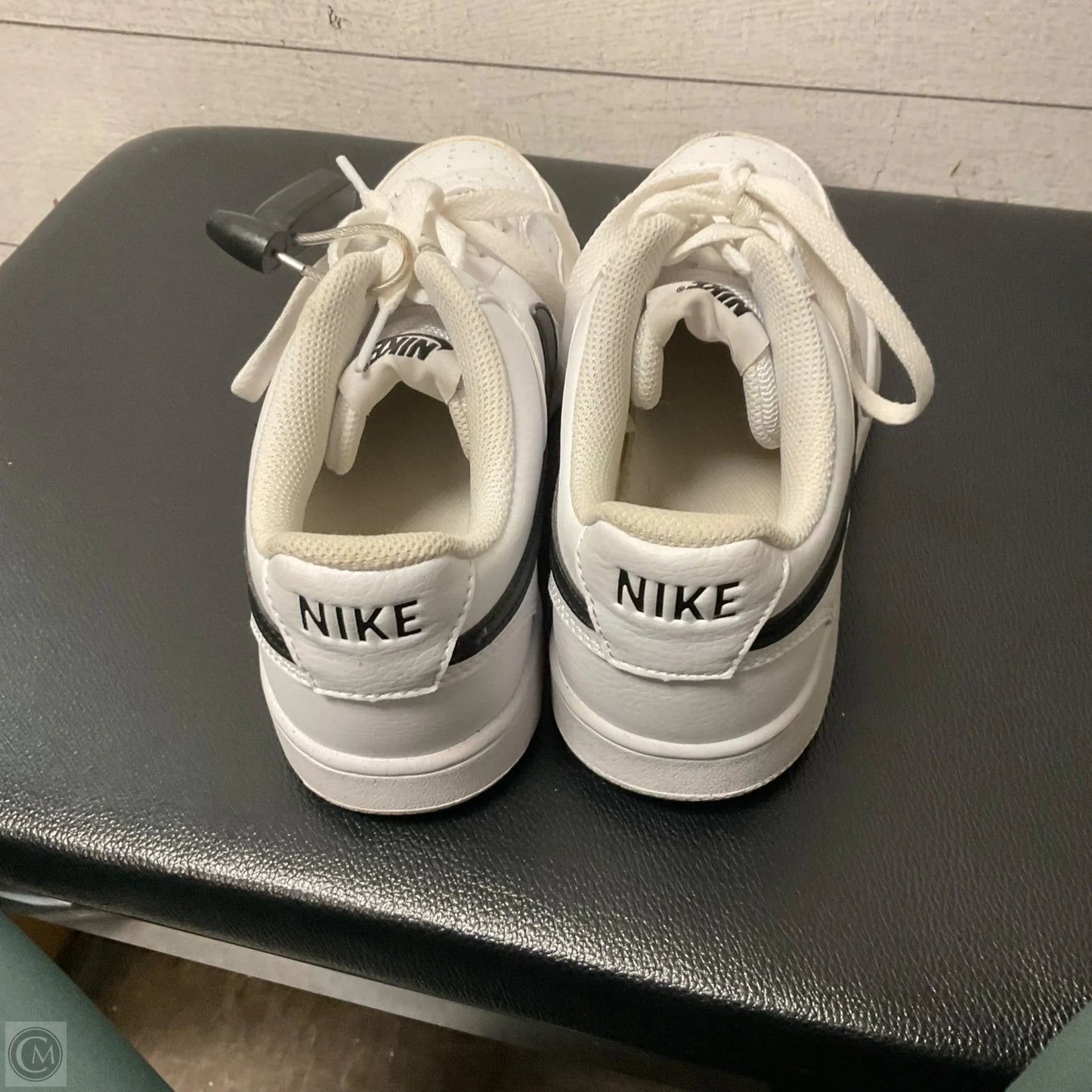 Shoes Athletic By Nike In White, Size: 9.5