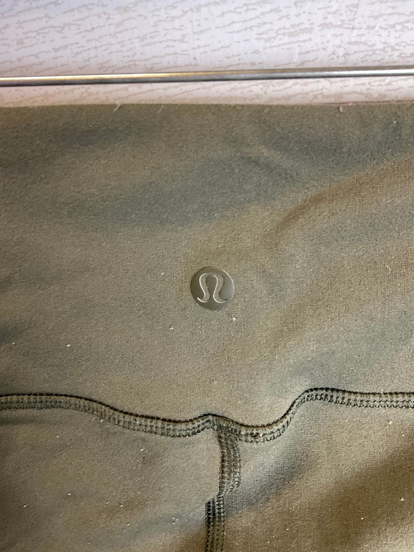 Green Athletic Capris Lululemon, Size 2