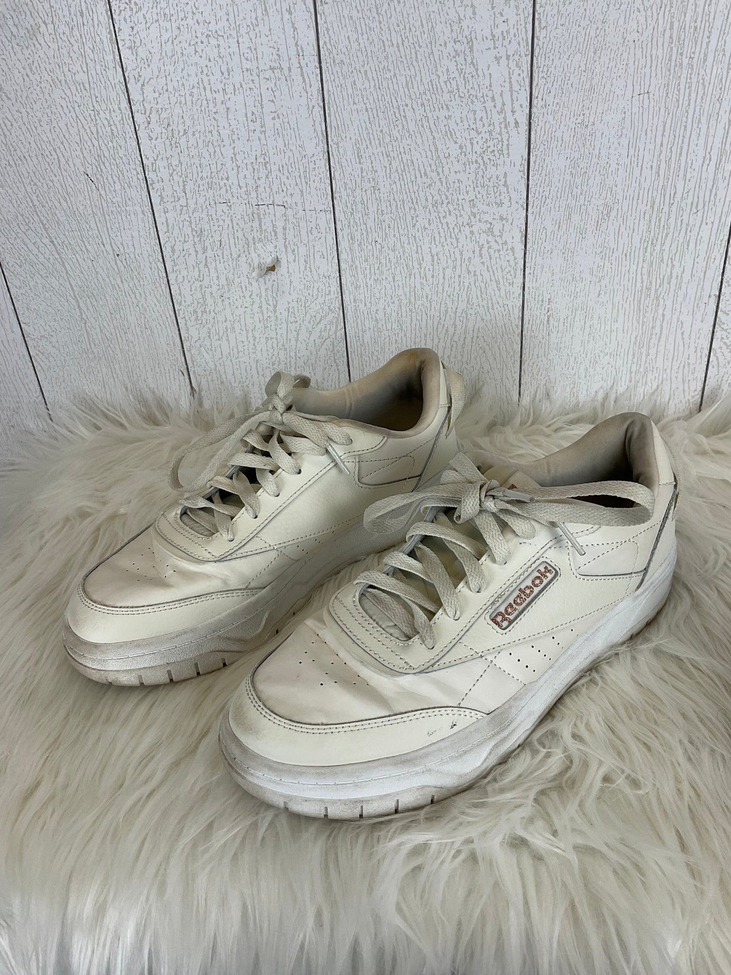 White Shoes Sneakers Reebok, Size 9