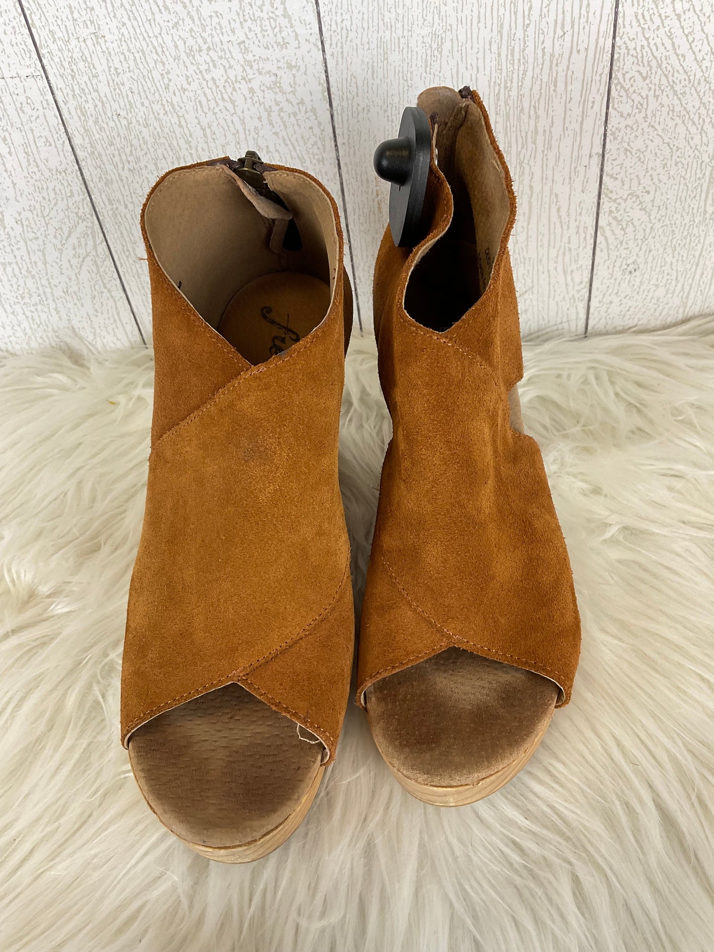 Shoes Heels Block By Free People In Tan, Size: 8