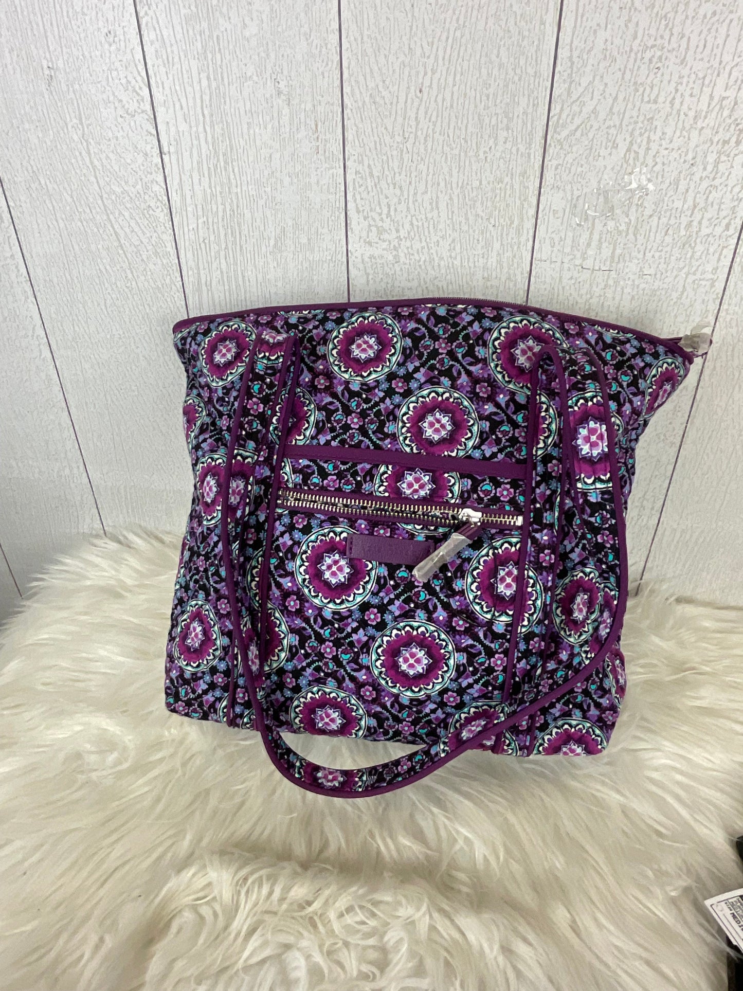 Handbag By Vera Bradley, Size: Medium