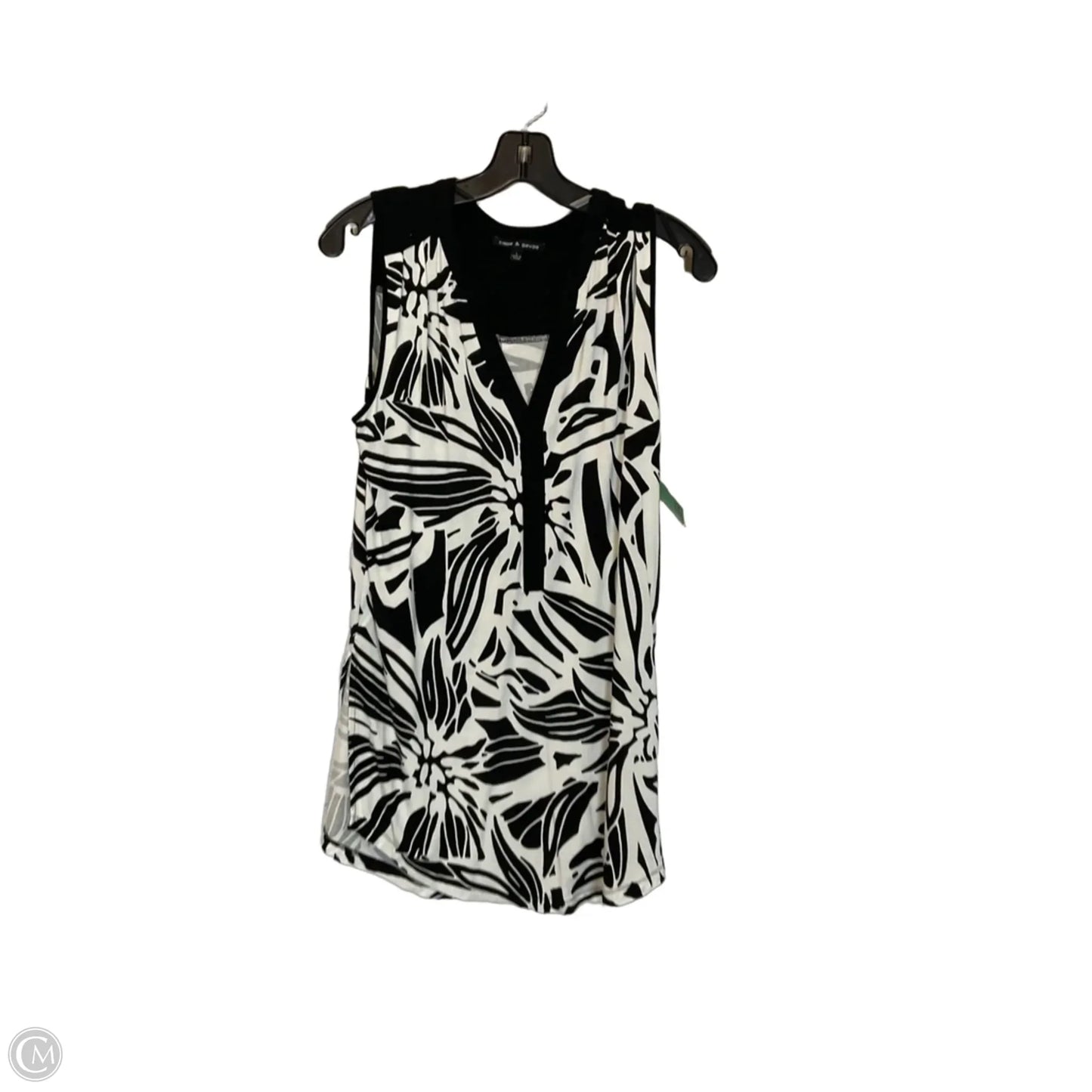 Top Sleeveless Basic By Cable And Gauge In Black & White, Size: L