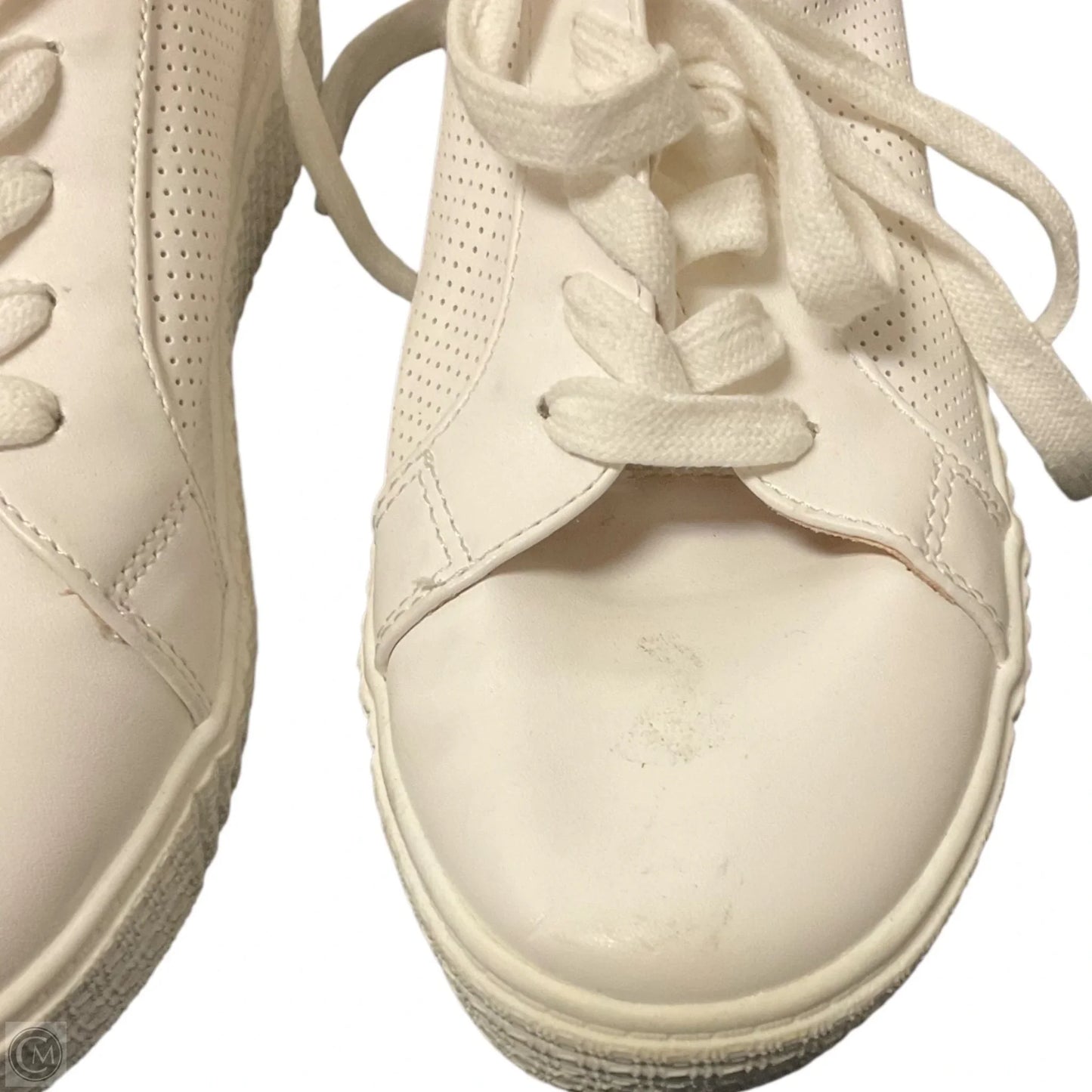 Shoes Sneakers By Steve Madden In White, Size: 7
