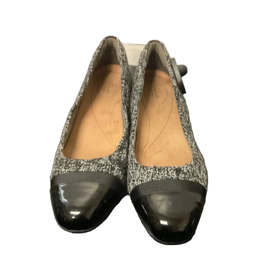 Shoes Heels Block By Clarks In Grey, Size: 9