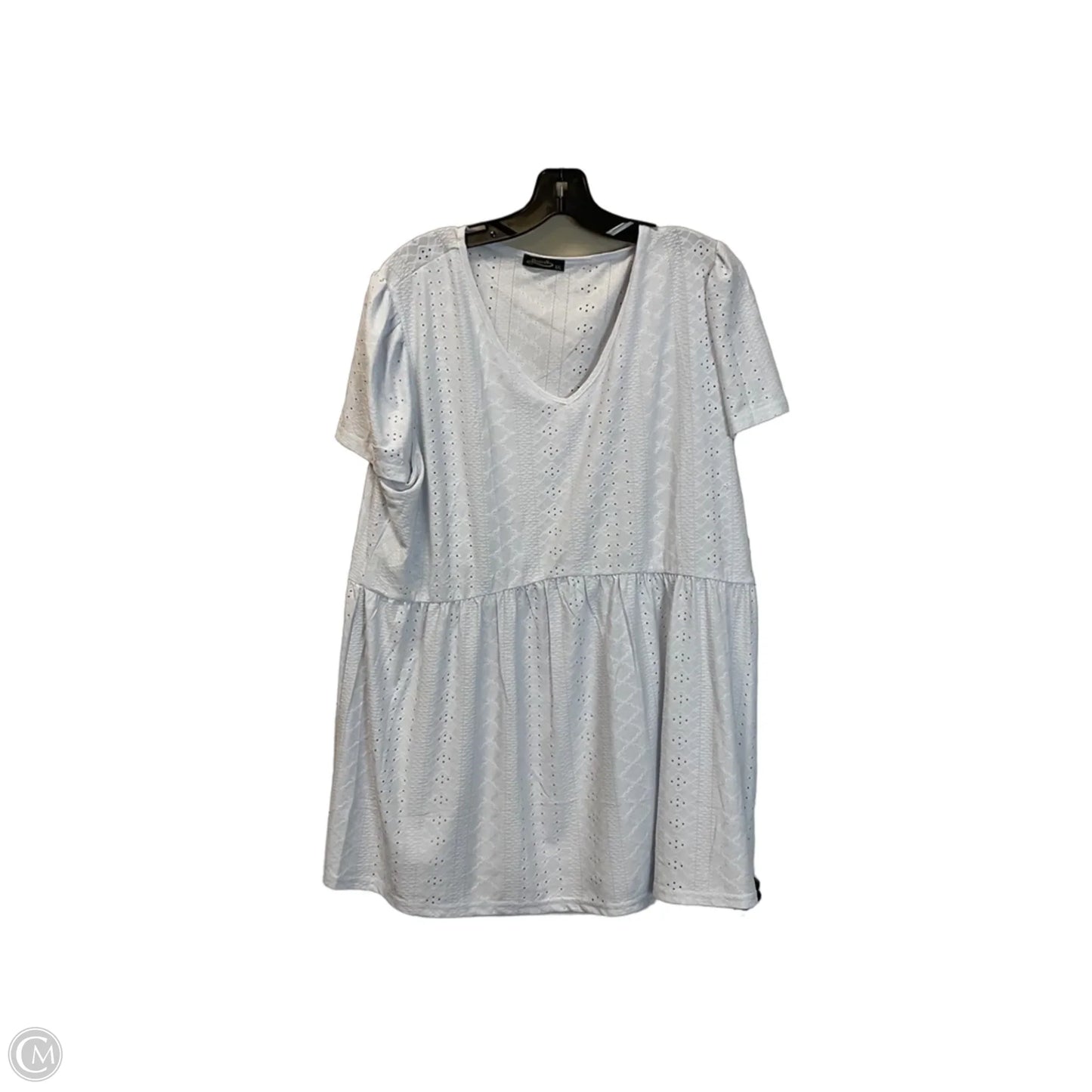 Top Short Sleeve By Clothes Mentor In White, Size: Xxl