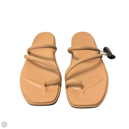 Shoes Flats By Crocs In Tan, Size: 9