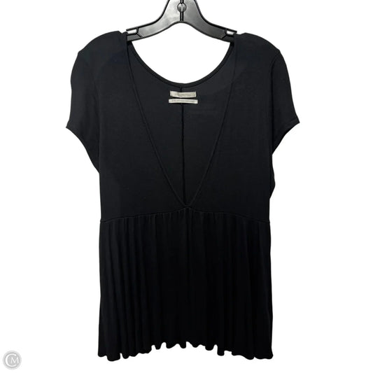Top Short Sleeve By Urban Outfitters In Black, Size: Xl