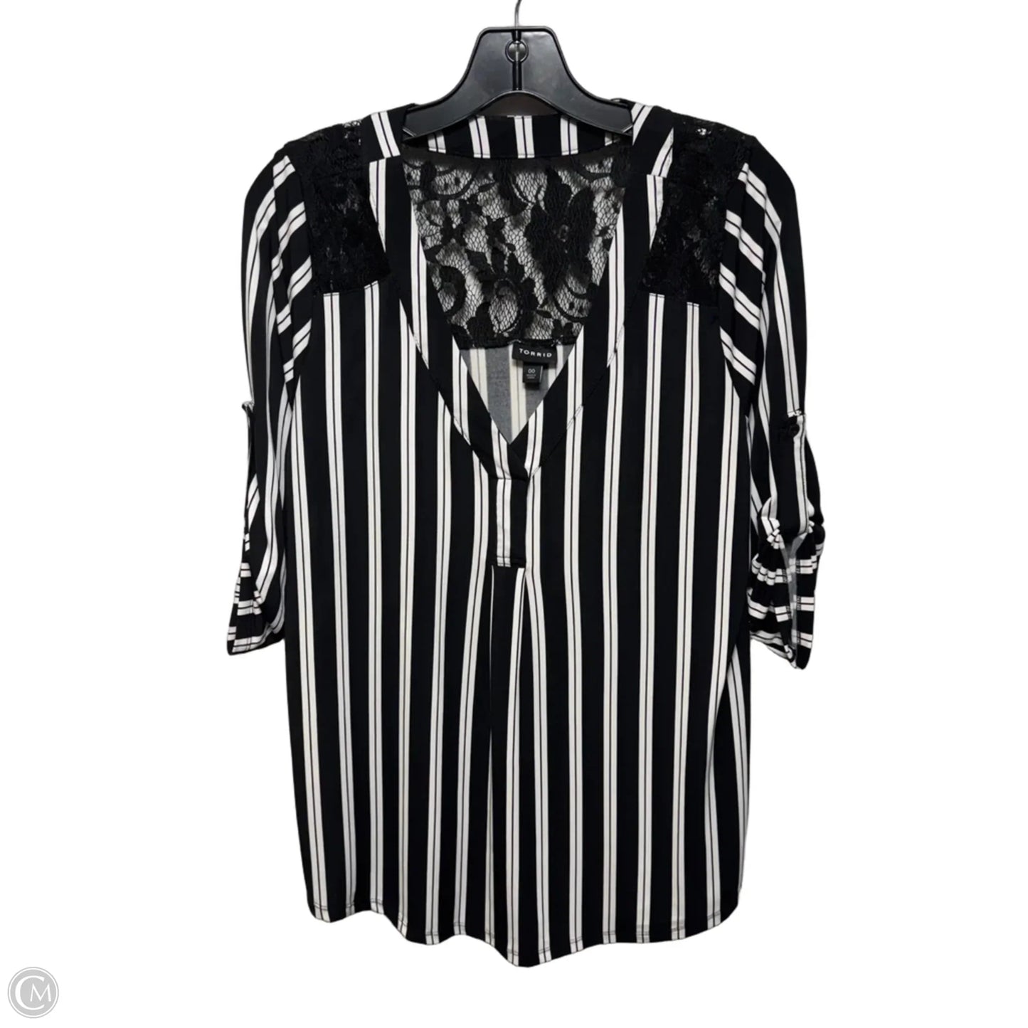 Top Short Sleeve By Torrid In Striped Pattern, Size: M