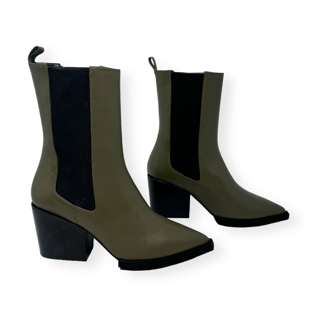 Gabi Tayson/Eva Boots Designer Paloma Barcelo, Size 9