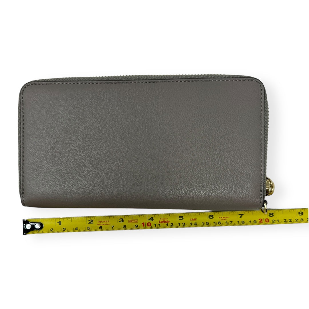 Wallet Designer By Marc Jacobs  Size: Medium