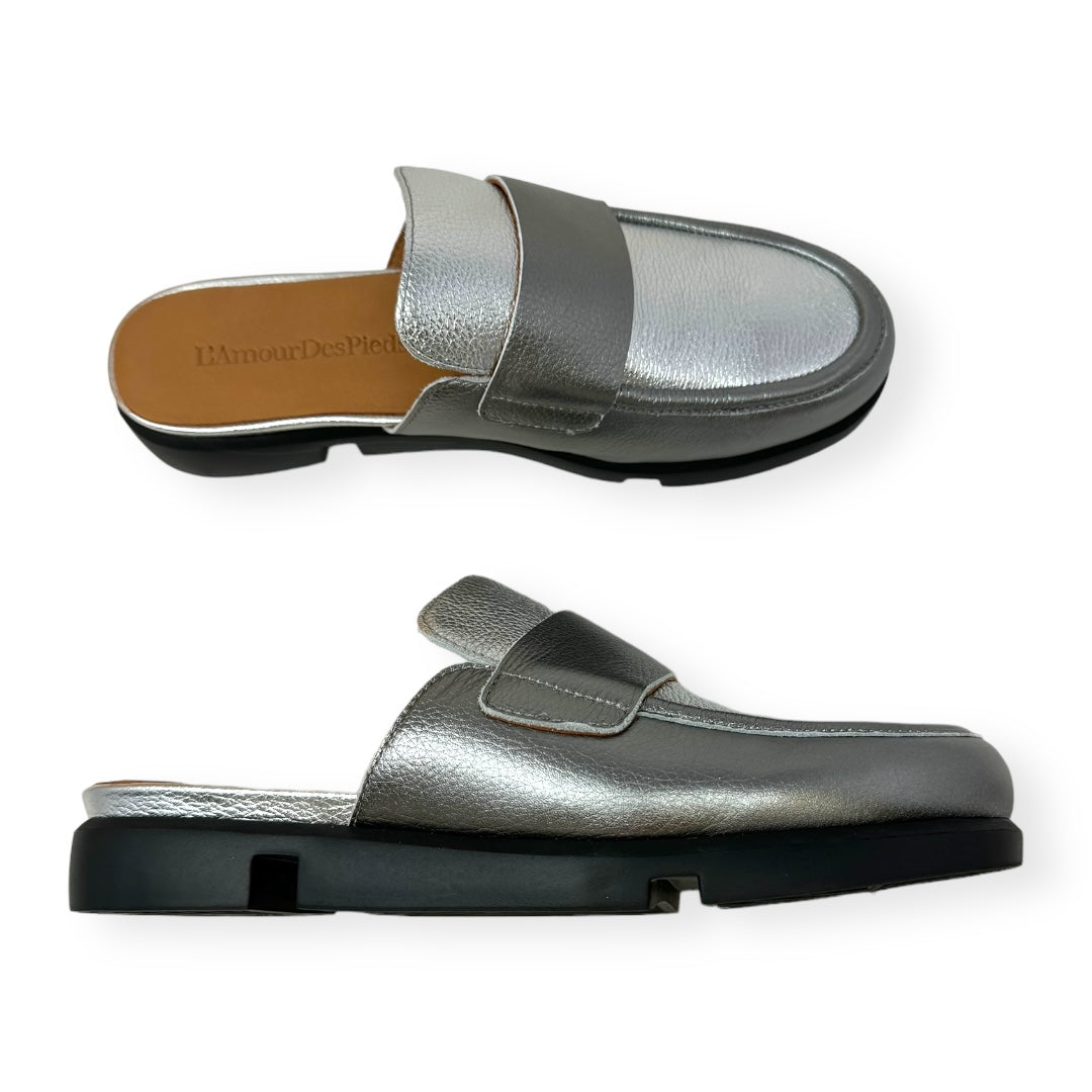 Metallic Loafer Mule Silver Shoes Flats L’Amour des Pieds, Size 8