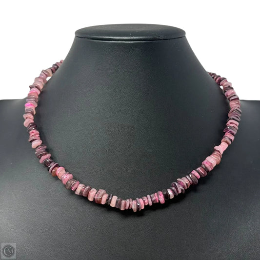 Rounded Stone Chip Necklace