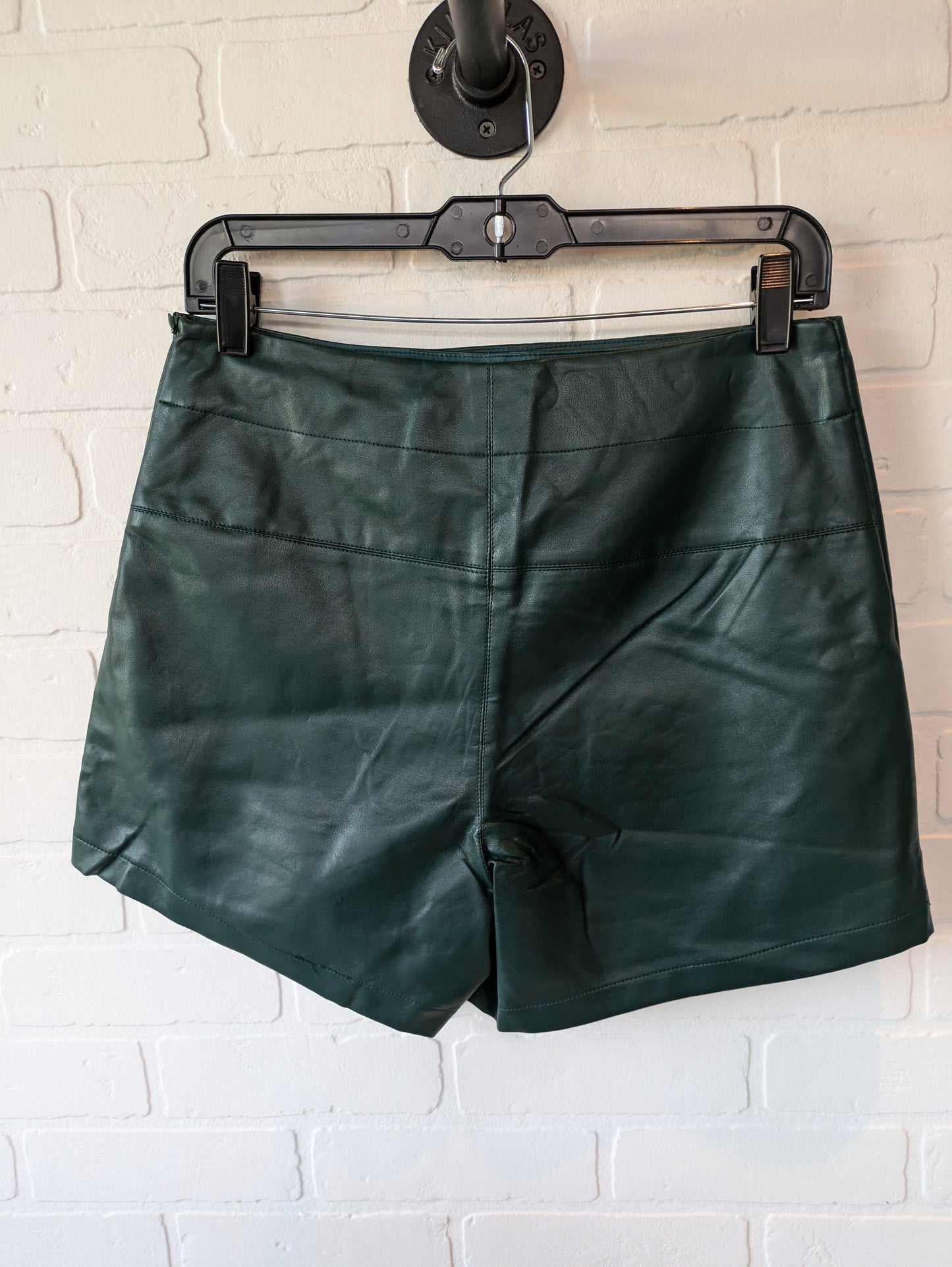 Green Shorts Clothes Mentor, Size 4
