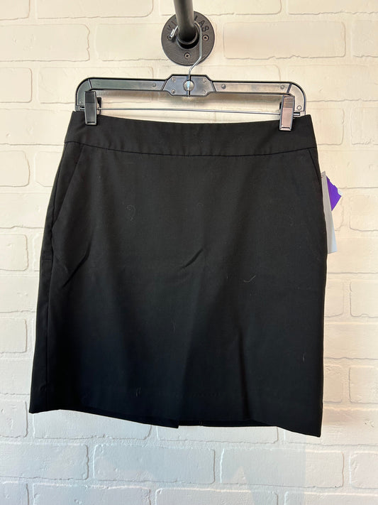 Black Skirt Mini & Short Banana Republic, Size 4petite