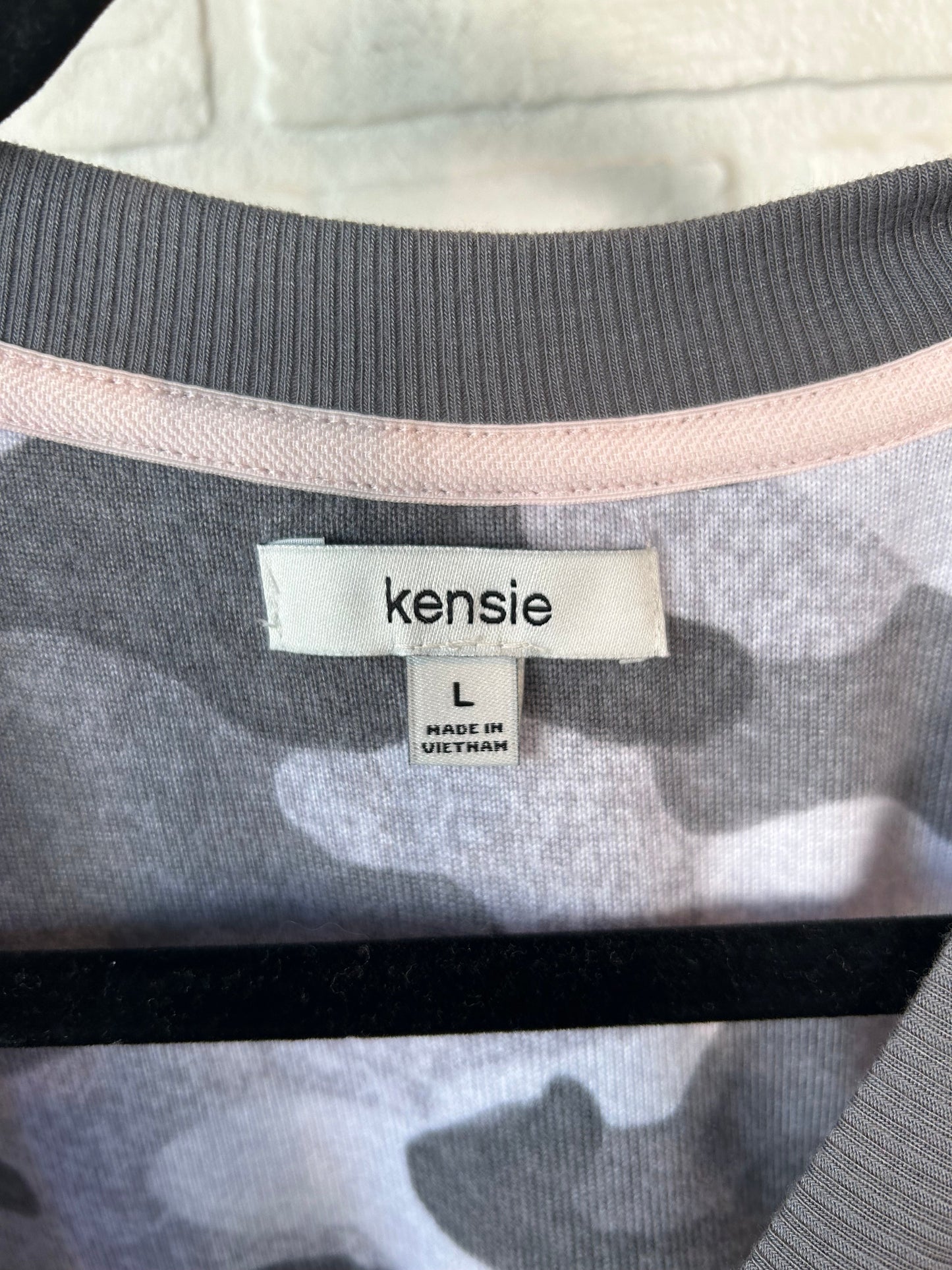 Dress Casual Short By Kensie In Grey & White, Size: L