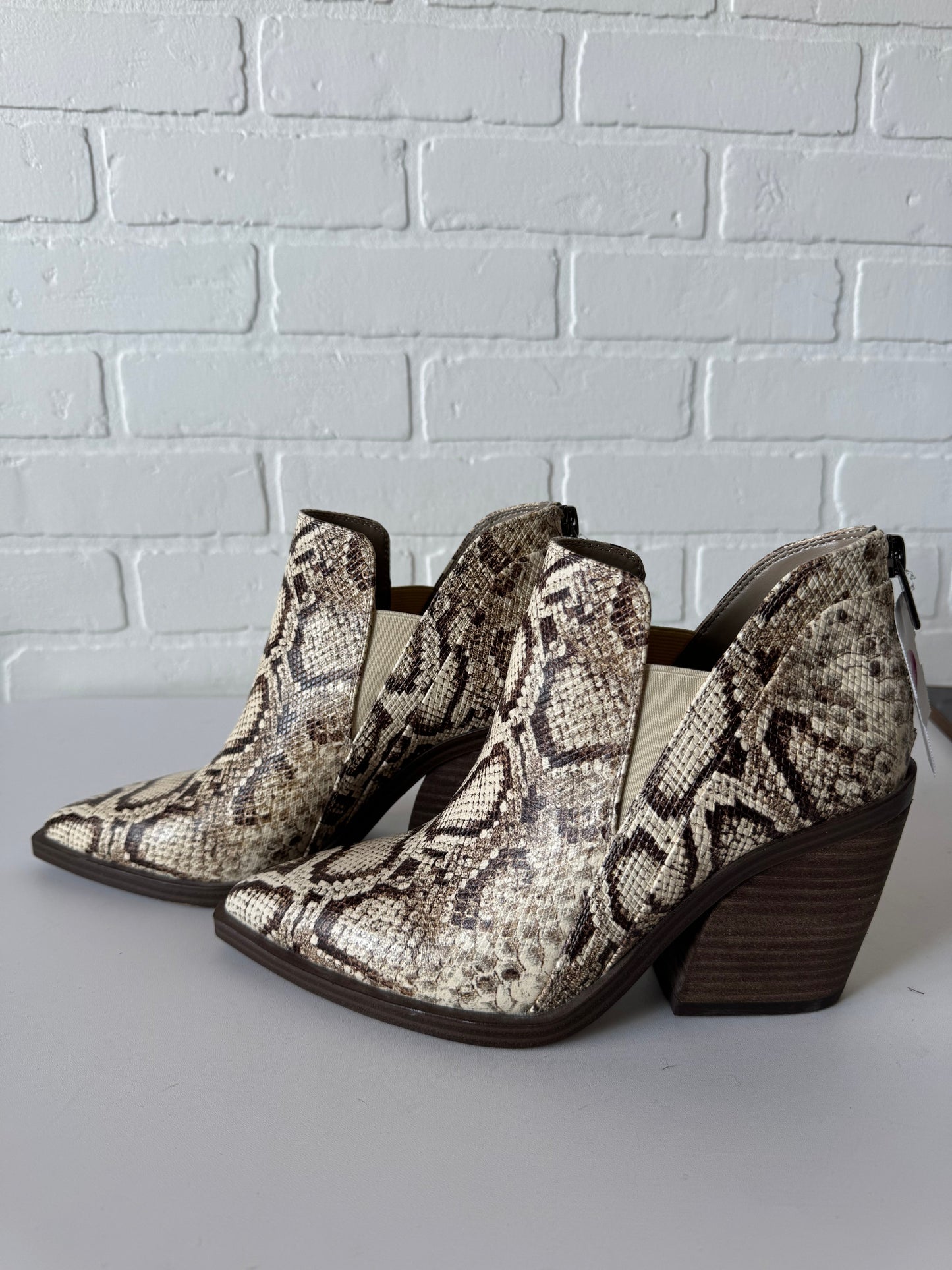 Boots Ankle Heels By Vince Camuto In Snakeskin Print, Size: 7