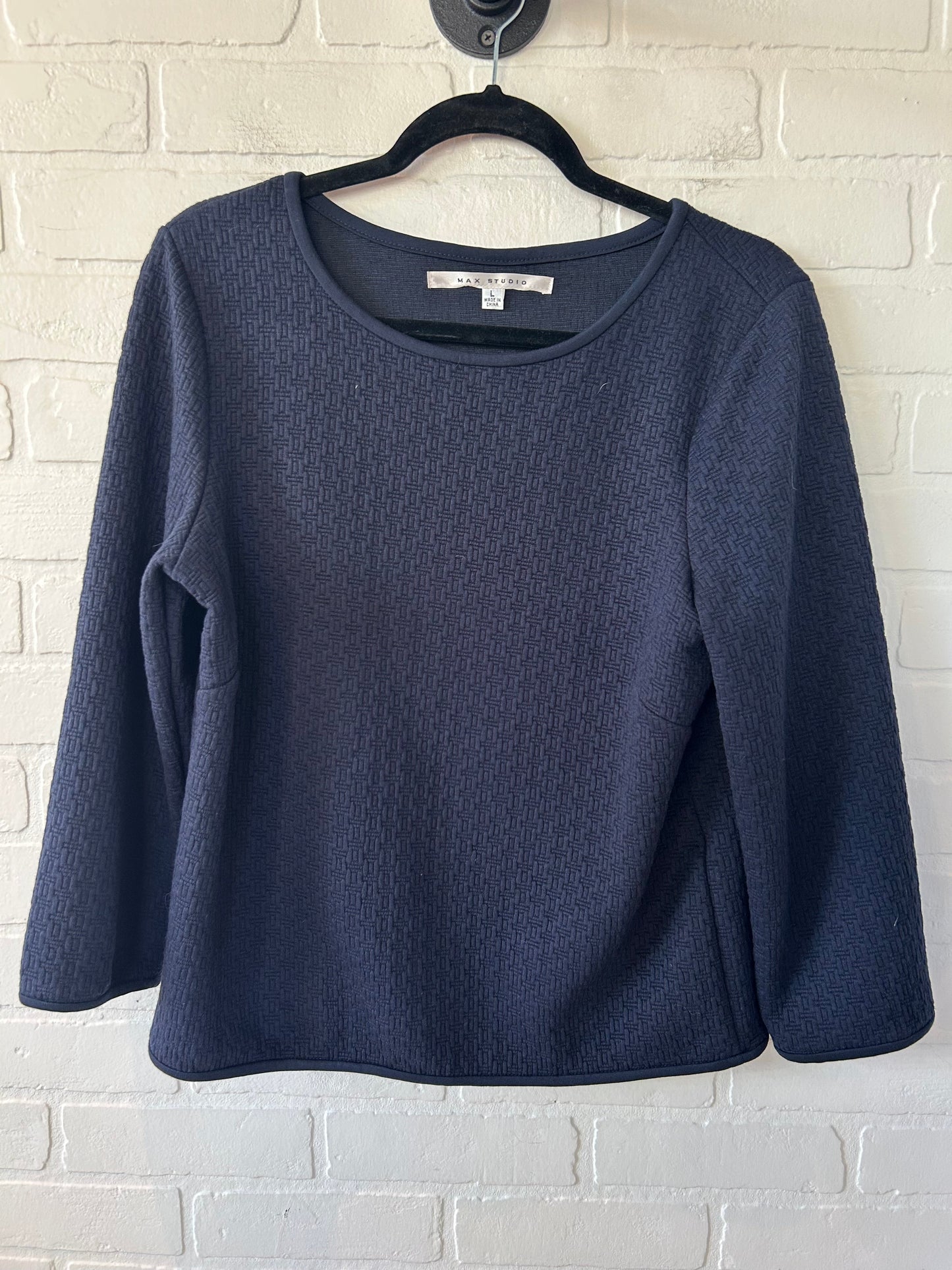 Top Long Sleeve By Max Studio In Navy, Size: L