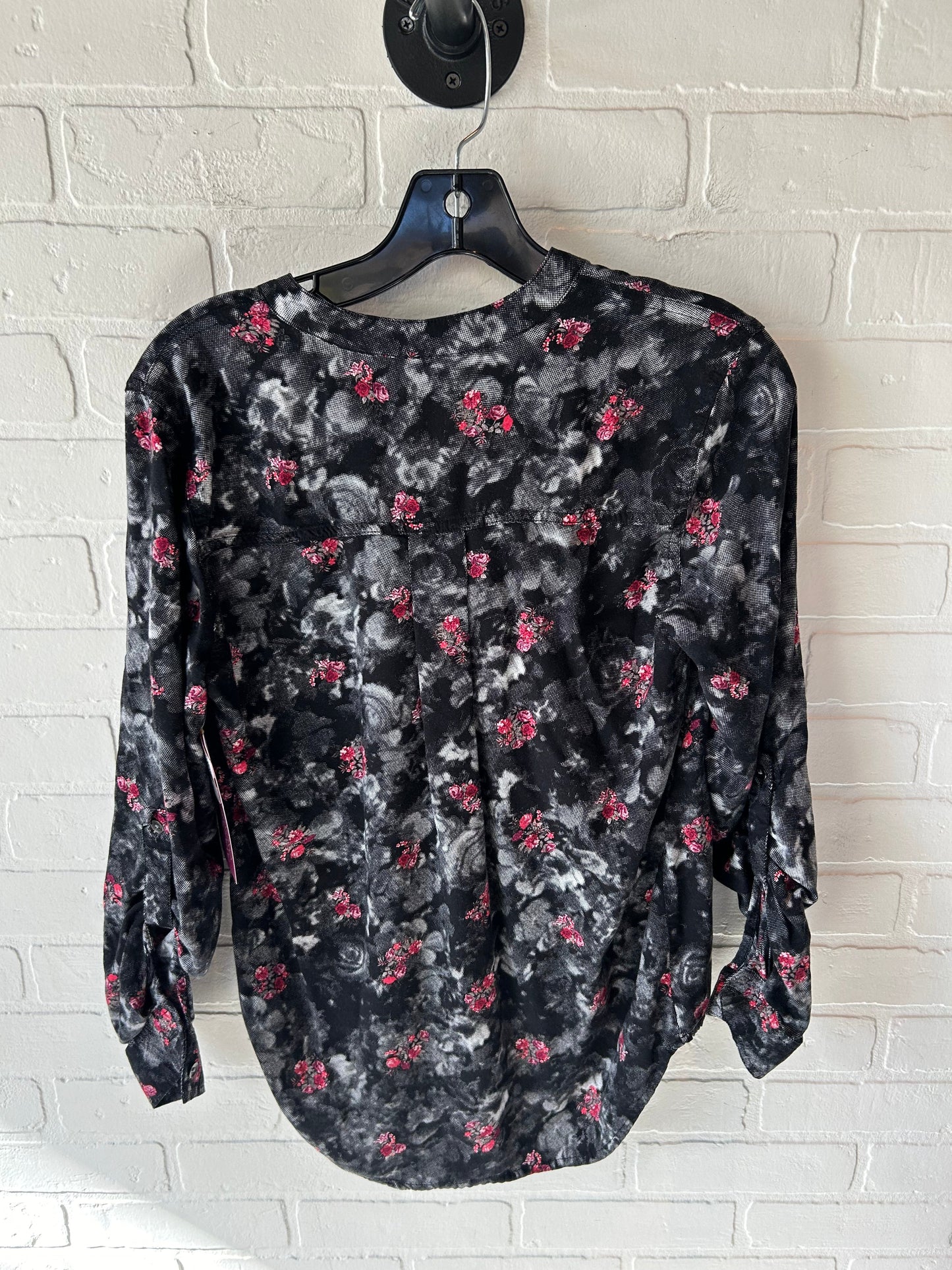 Top Long Sleeve By Rock And Republic In Black & Pink, Size: Xs