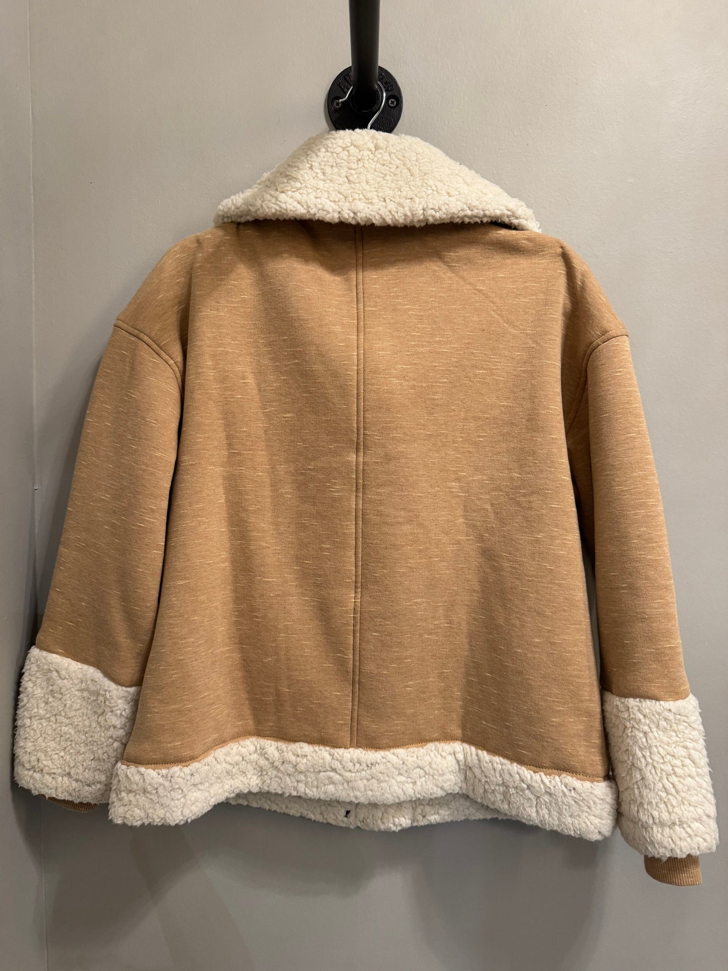 Jacket Faux Fur & Sherpa By Cabi In Tan & White, Size: S