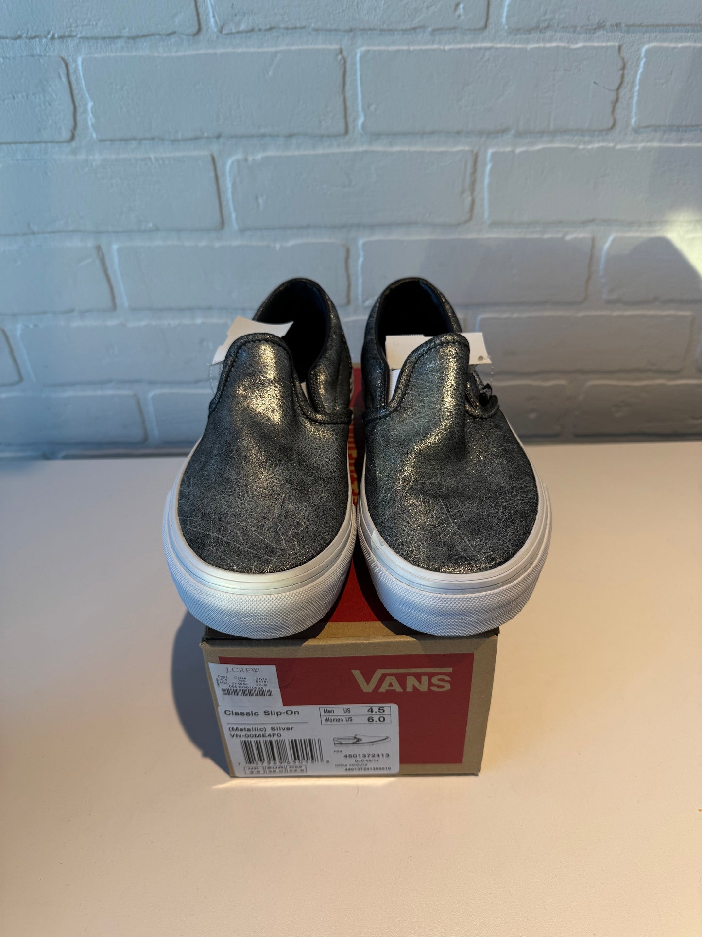 Shoes Sneakers By Vans In Silver, Size: 6