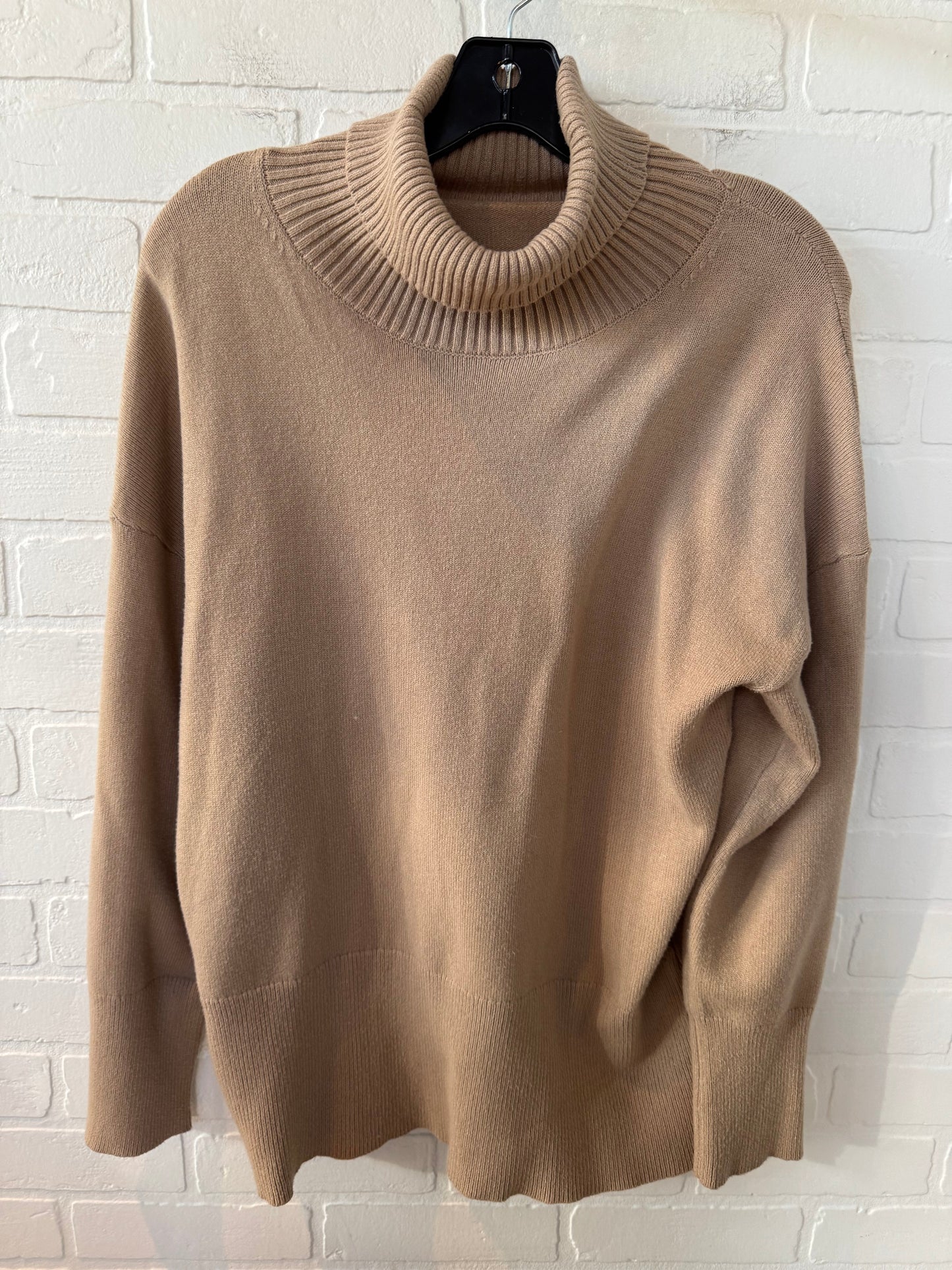 Sweater By Clothes Mentor In Tan, Size: M