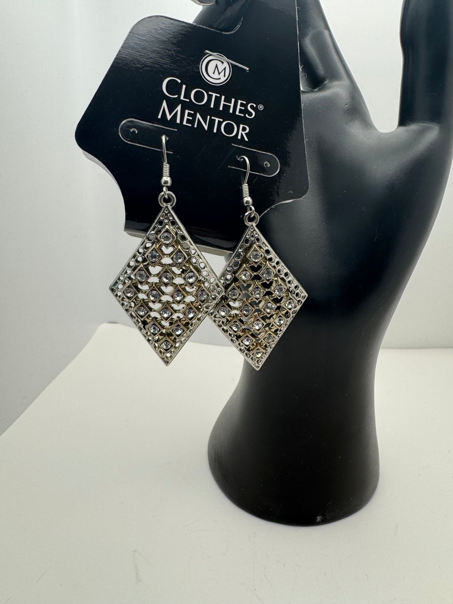 Earrings Dangle/drop By Clothes Mentor