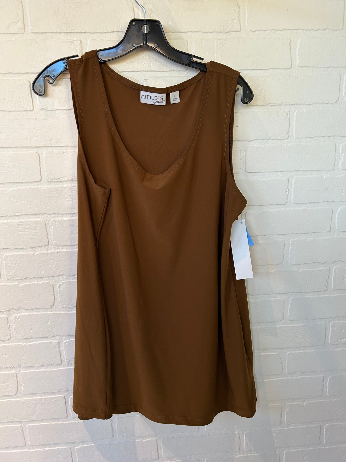 Top Sleeveless By ATTITUDES BY RENEE In Brown, Size: L