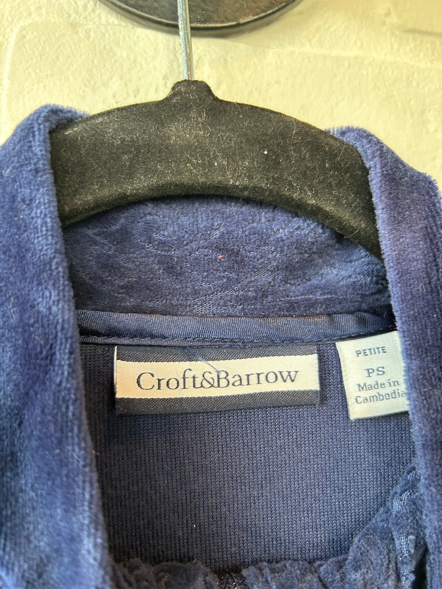 Sweatshirt Collar By Croft And Barrow In Navy, Size: Sp