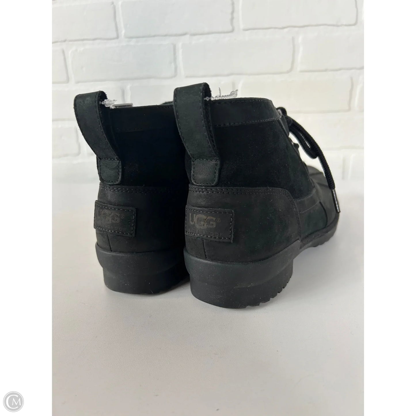 Boots Designer By Ugg In Black, Size: 8