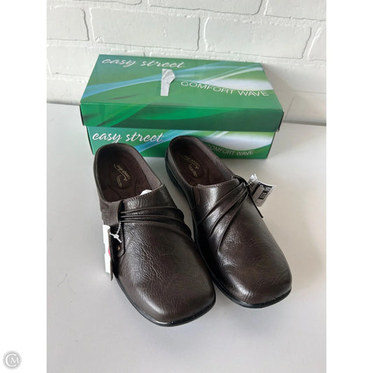 Shoes Flats By Easy Spirit In Brown, Size: 10