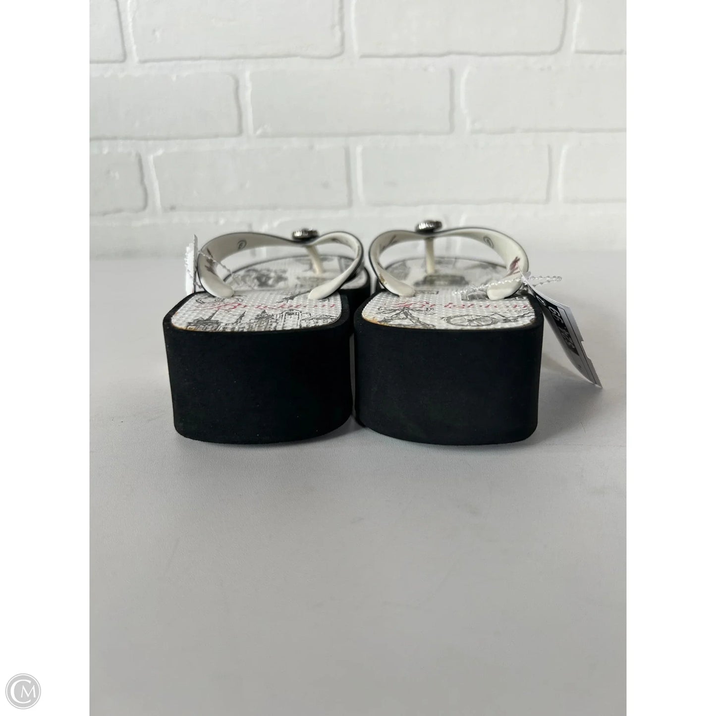 Sandals Flip Flops By Brighton In Black & White, Size: 6