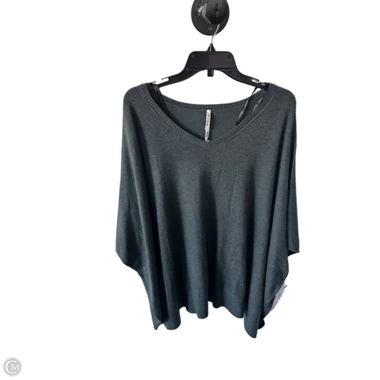 Poncho By Soma In Grey, Size: L