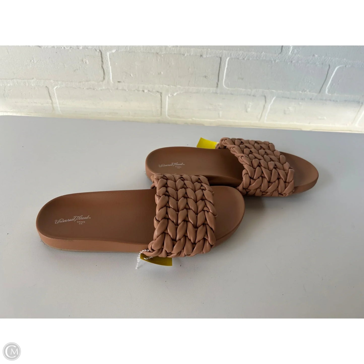 Sandals Flats By Universal Thread In Brown, Size: 6