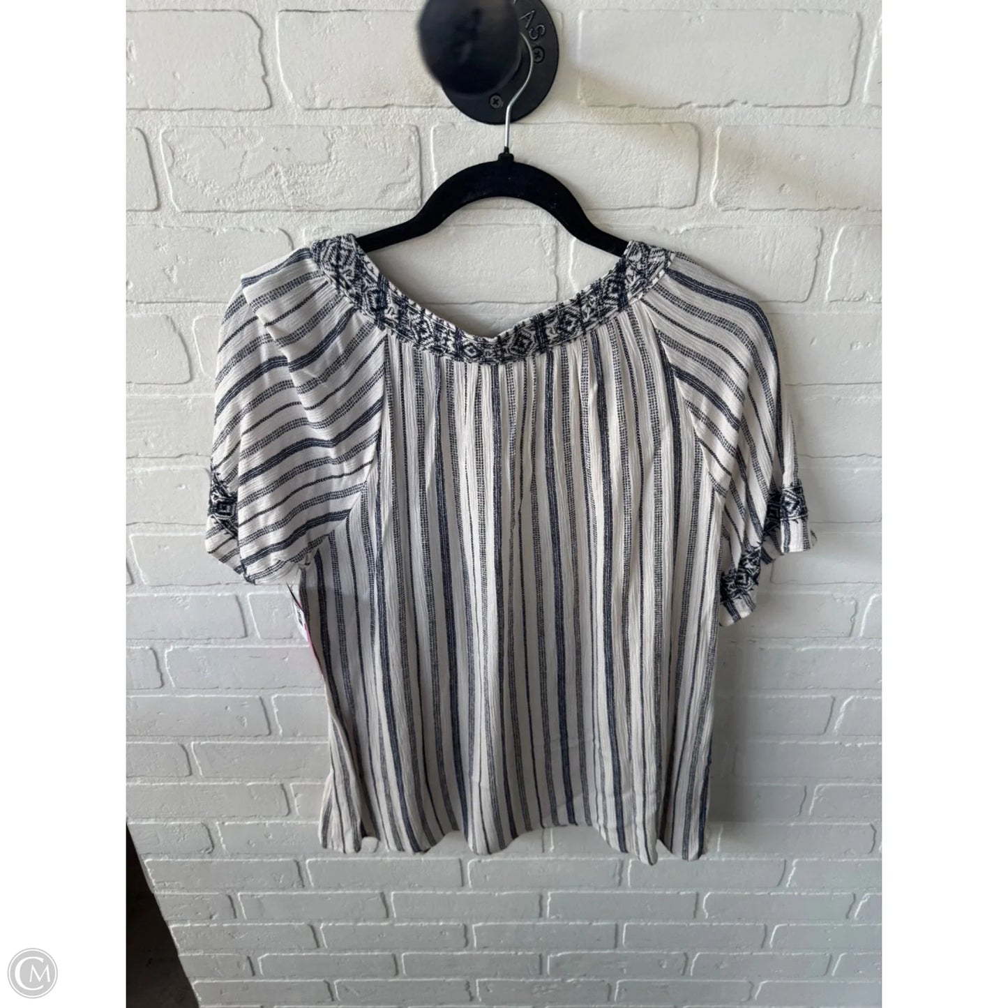 Top Short Sleeve By Knox Rose In Blue & Cream, Size: M