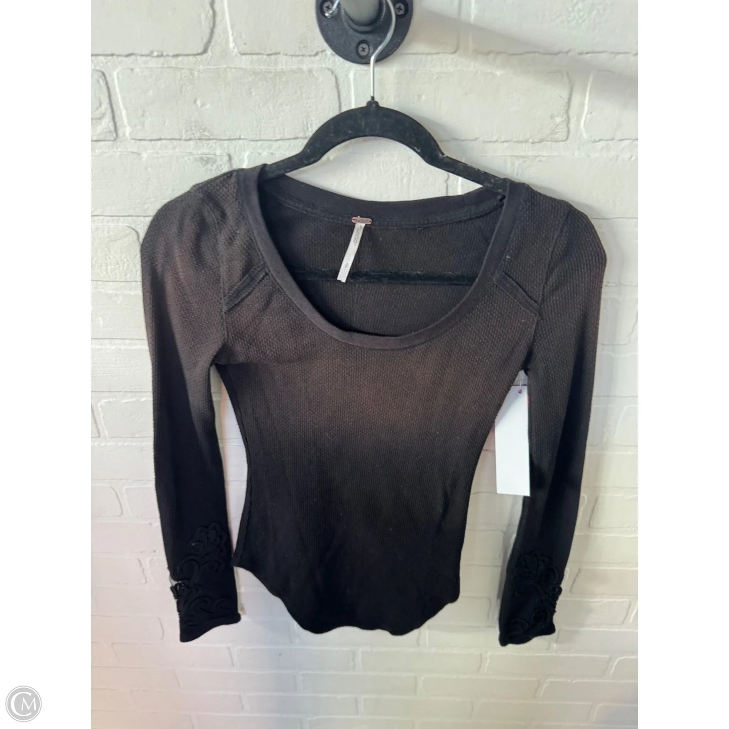 Top Long Sleeve By Free People In Black & Brown, Size: S