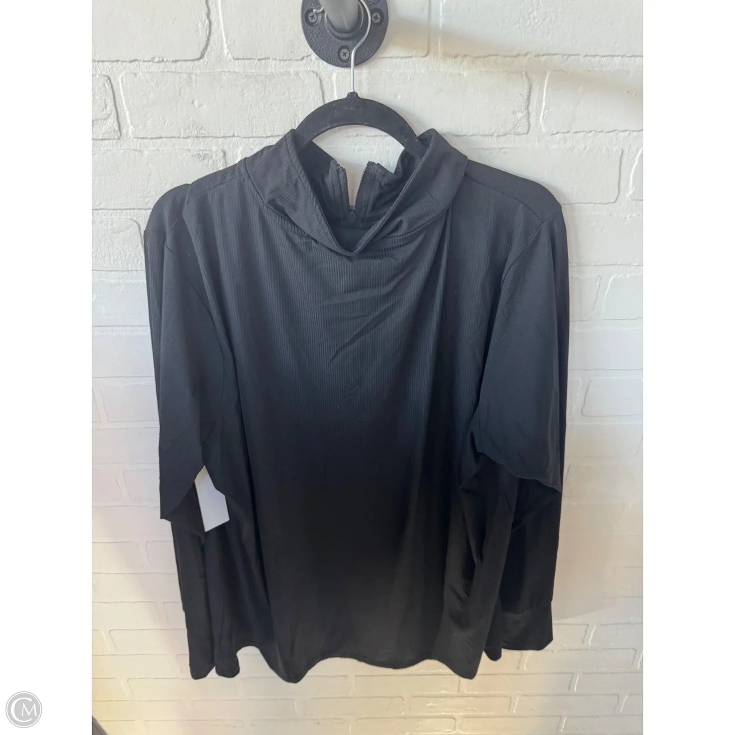 Athletic Top Long Sleeve Collar By Torrid In Black, Size: 4x