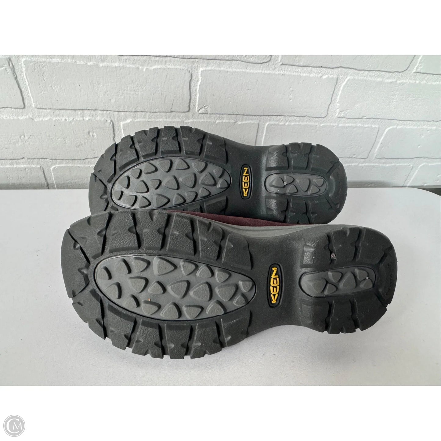 Shoes Flats By Keen In Red, Size: 9.5