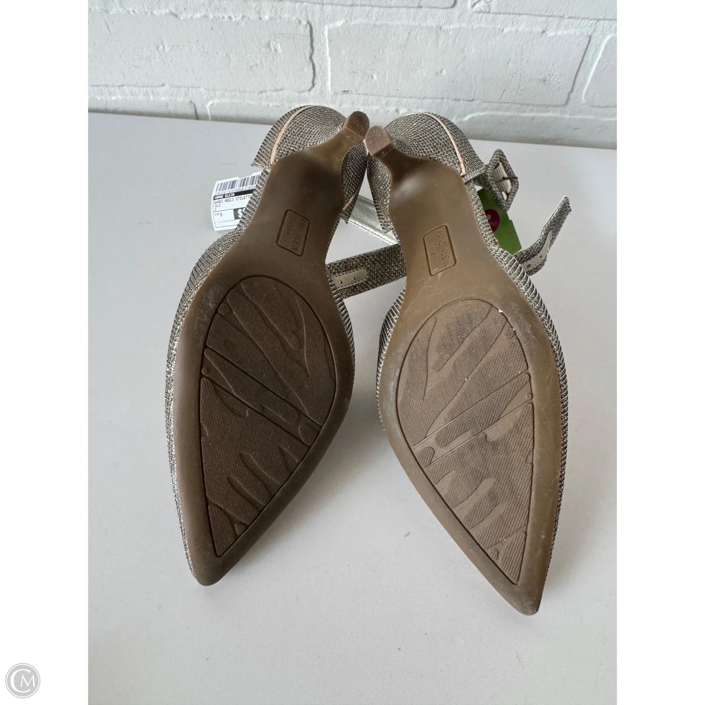Shoes Heels Stiletto By Anne Klein In Gold, Size: 9