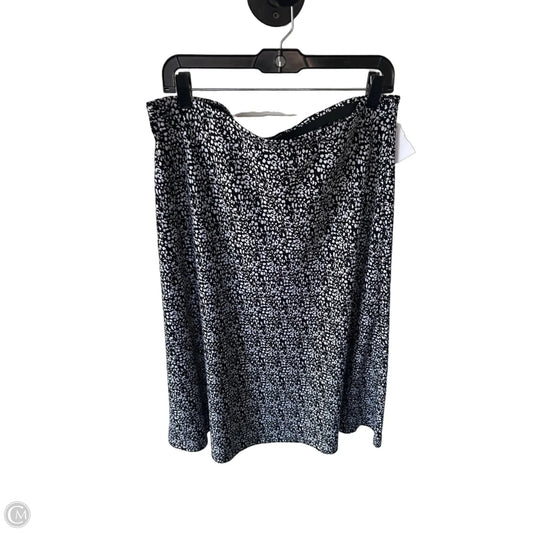 Skirt Midi By Halogen In Black & White, Size: L