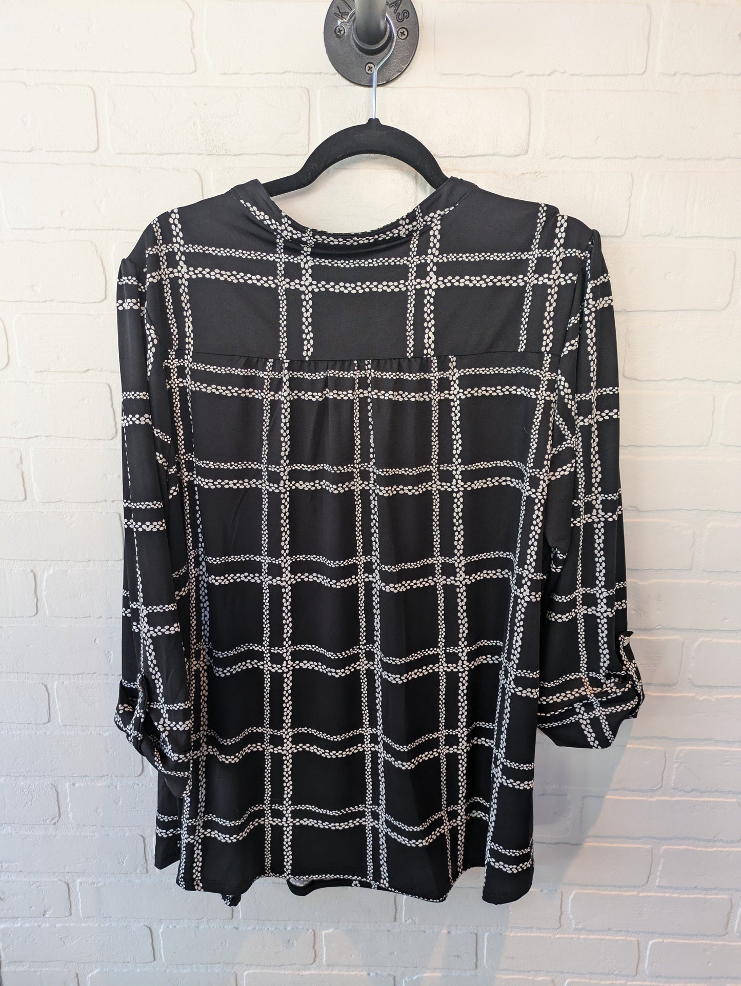 Top Long Sleeve By Roz And Ali In Black White, Size: 3x