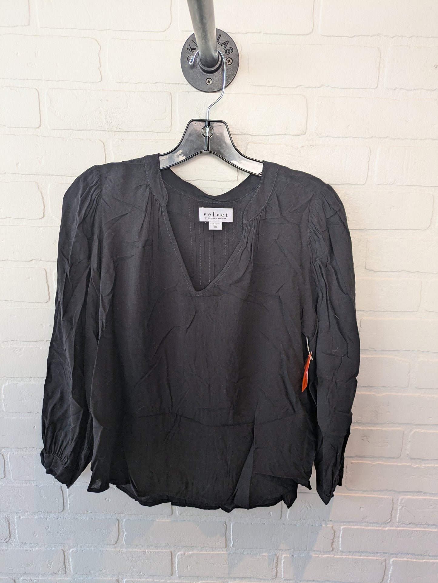 Top Long Sleeve By Velvet In Black, Size: Xs