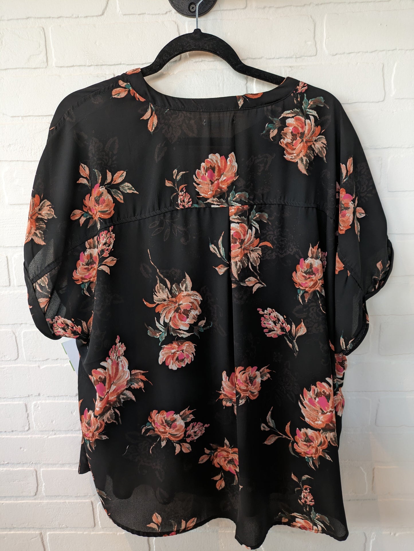 Top Short Sleeve By Maurices  Size: 2x