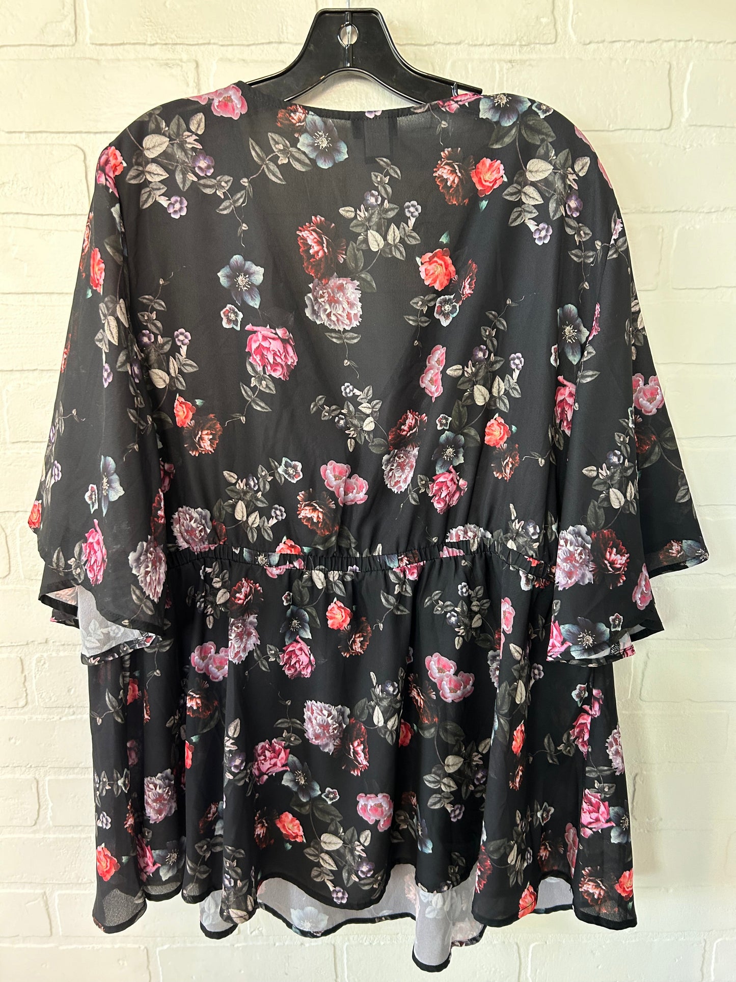 Top Short Sleeve By Torrid  Size: 3x