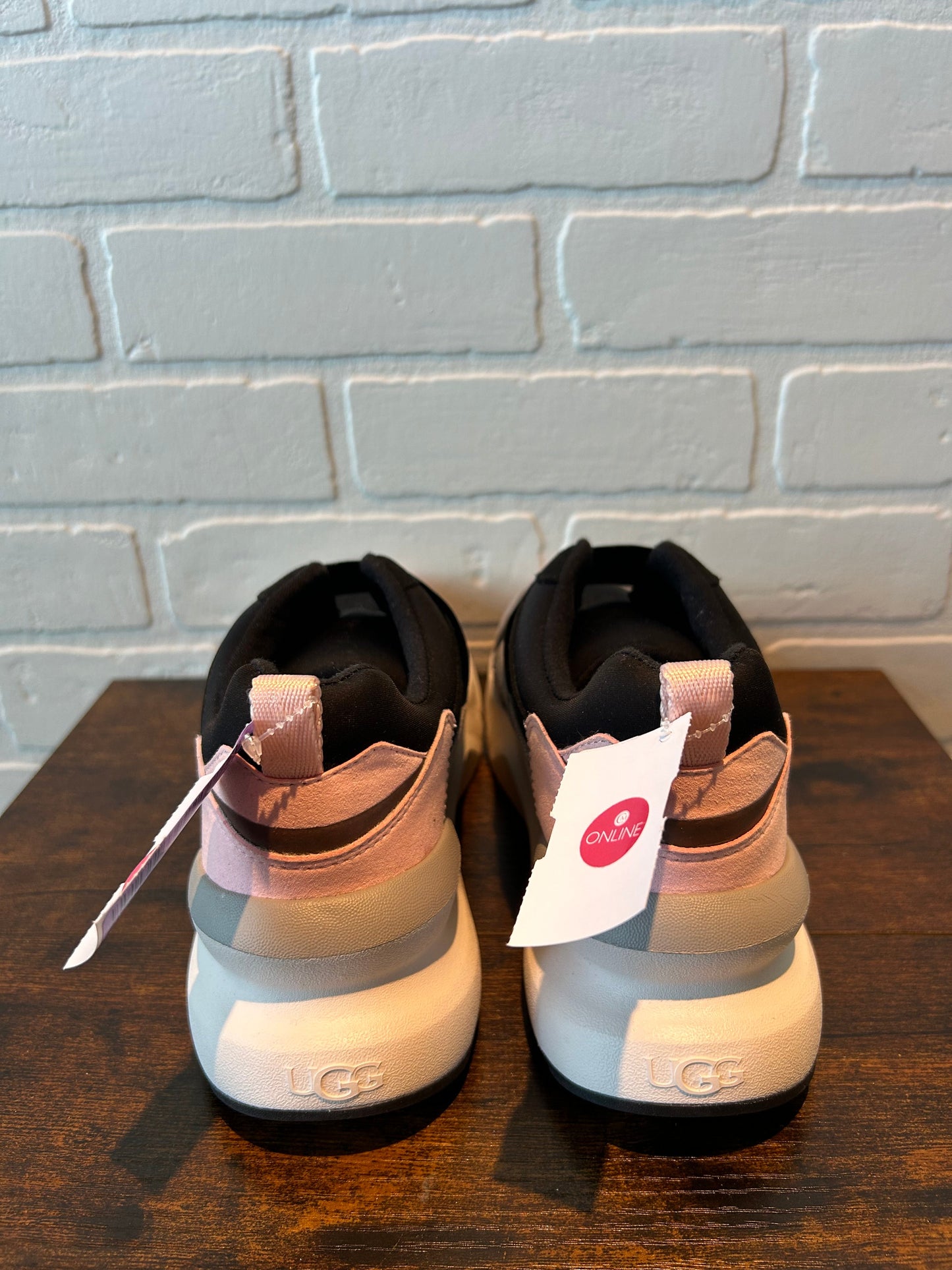 Black & Pink Shoes Sneakers Ugg, Size 8.5